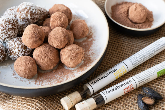 Energy Balls mit Tonkabohne und Kokoscreme