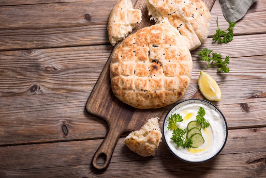 Türkisches Fladenbrot mit Schwarzkümmel