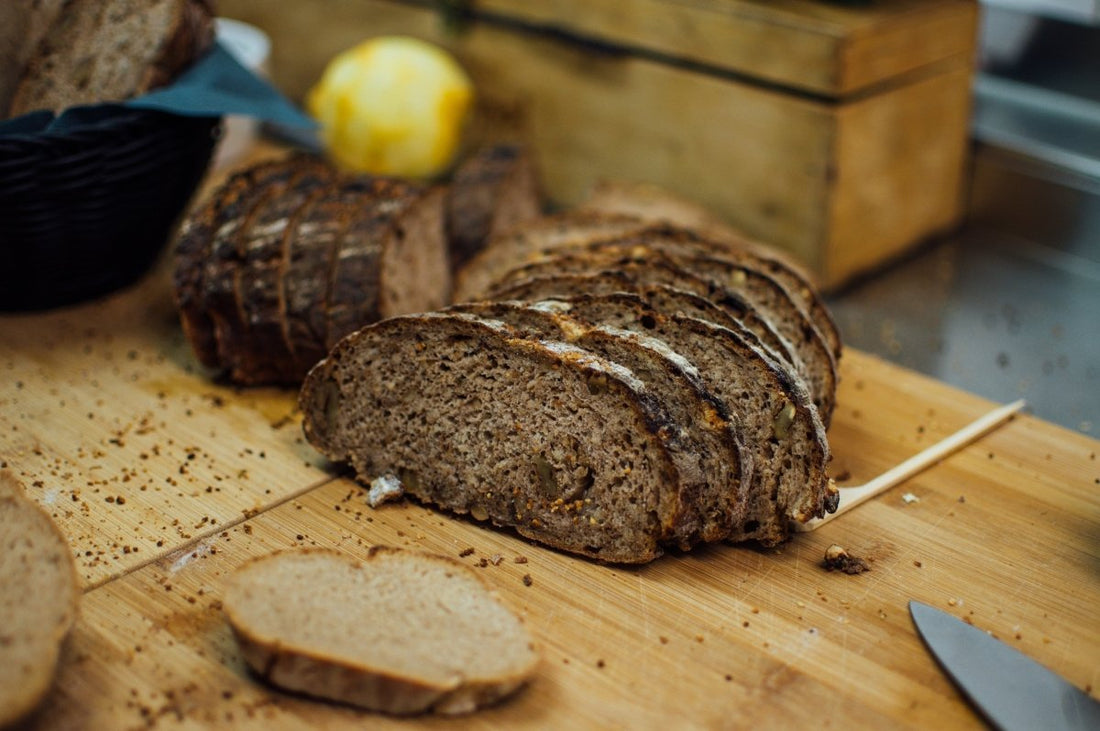 Brot des Orients mit Gewürz-Hummus - Direkt vom Feld