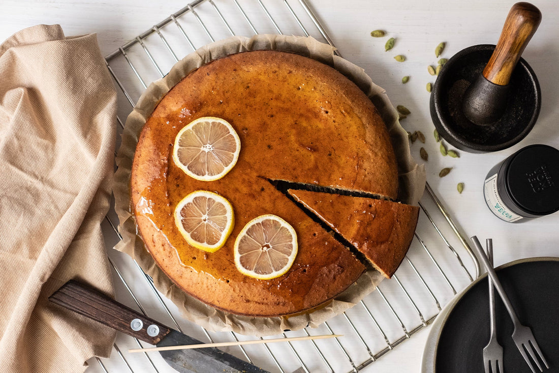 Feiner Kardamom-Kuchen mit Zitronensirup - Direkt vom Feld