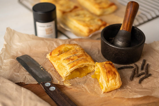 Feurige Mango-Taschen mit langem Urwaldpfeffer - Direkt vom Feld