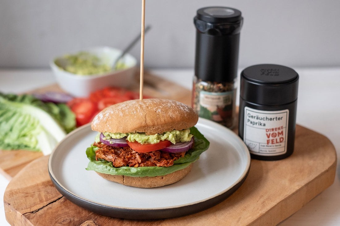 Pulled-Jackfruit Burger mit Miriquidi - Direkt vom Feld