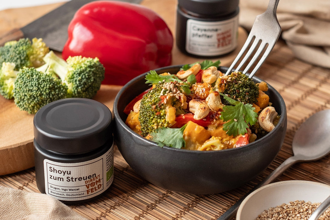 Süßkartoffel-Gemüse-Pfanne mit Shoyu zum Streuen - Direkt vom Feld
