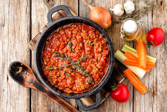 Vegetarische Bolognese mit Kräutern - Direkt vom Feld