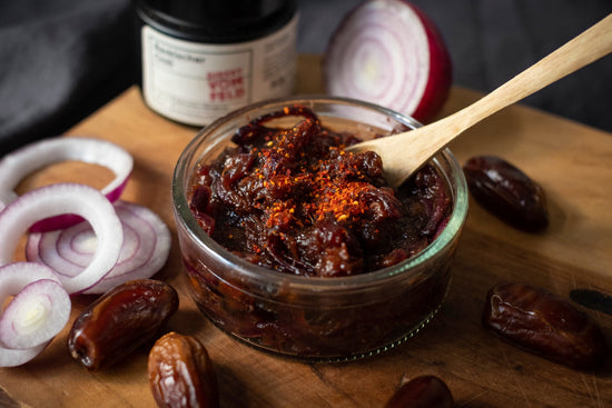 Zwiebel-Dattel-Chutney mit Baskischem Chili - Direkt vom Feld