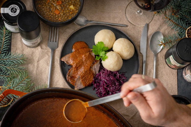 Erzgebirgsches Neinerlaa mit Miriquidi  bei DIREKT VOM FELD