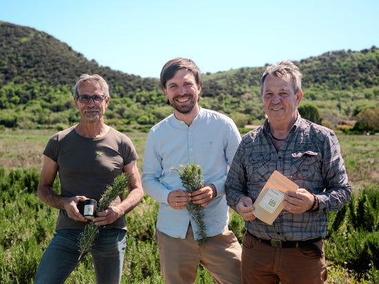 Richard mit den Erzeugern der Kooperative Aromates de Provence | Biogewürze Direkt vom Feld