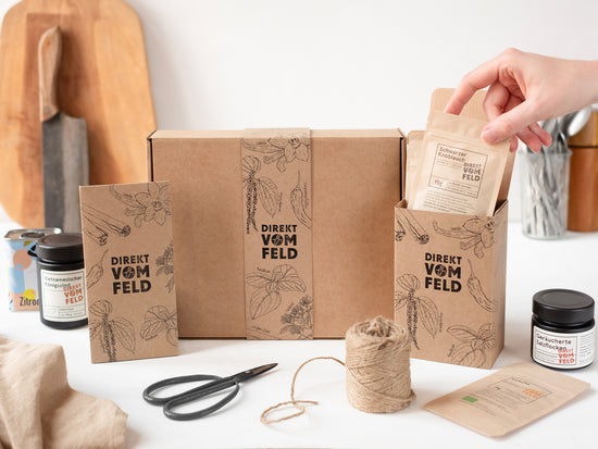 verschiedene Geschenkverpackungen für Probiertüten, Aromagläser, Gewürzdosen, etc. | Biogewürze Direkt vom Feld