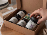 Mediterranes Kräuter-Set mit 5 Bio-Kräutern direkt vom Feld und nativem Bio-Olivenöl von der ArteFakt Olivenölkampagne