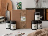 Mediterranes Kräuter-Set mit 5 Bio-Kräutern direkt vom Feld und nativem Bio-Olivenöl von der ArteFakt Olivenölkampagne