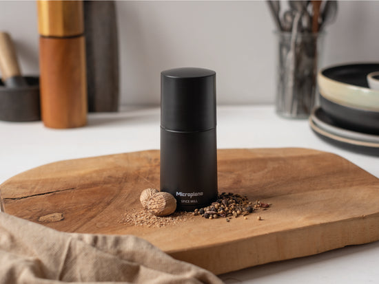 Microplane Gewürzschneider mit schwarzer Kappe | Direkt vom Feld